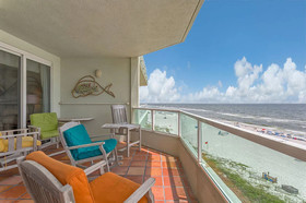 Silver Beach Condo by Meyer Vacation Rentals