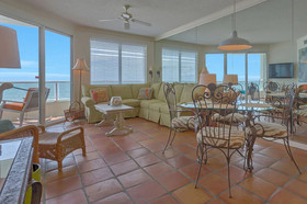 Silver Beach Condo by Meyer Vacation Rentals