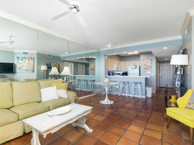 Silver Beach Condo by Meyer Vacation Rentals