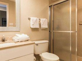 Silver Beach Condo by Meyer Vacation Rentals