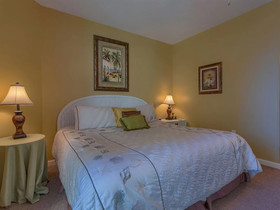 Silver Beach Condo by Meyer Vacation Rentals