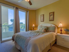 Silver Beach Condo by Meyer Vacation Rentals