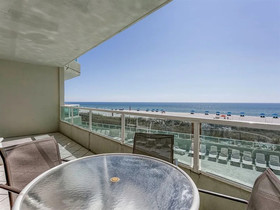 Silver Beach Condo by Meyer Vacation Rentals