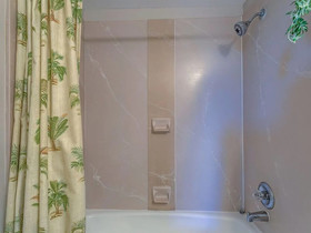 Silver Beach Condo by Meyer Vacation Rentals