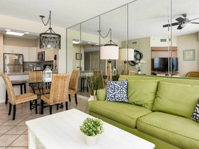 Silver Beach Condo by Meyer Vacation Rentals