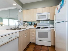 Silver Beach Condo by Meyer Vacation Rentals