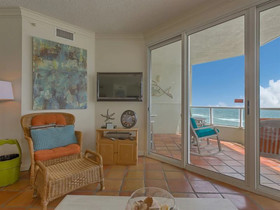 Silver Beach Condo by Meyer Vacation Rentals