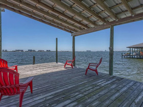 Sunny South by Meyer Vacation Rentals