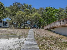 Sunny South by Meyer Vacation Rentals