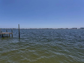 Sunny South by Meyer Vacation Rentals