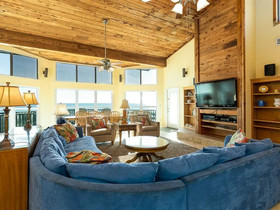 Viking by Meyer Vacation Rentals