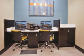 La Quinta Inn & Suites by Wyndham Oxford - Anniston