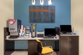 La Quinta Inn & Suites by Wyndham Oxford - Anniston