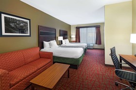 La Quinta Inn & Suites by Wyndham Oxford - Anniston