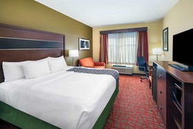 La Quinta Inn & Suites by Wyndham Oxford - Anniston