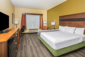 La Quinta Inn & Suites by Wyndham Oxford - Anniston