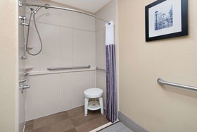 La Quinta Inn & Suites by Wyndham Oxford - Anniston