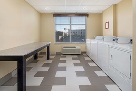 La Quinta Inn & Suites by Wyndham Oxford - Anniston