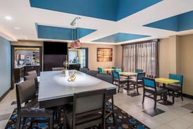 La Quinta Inn & Suites by Wyndham Oxford - Anniston