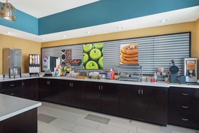 La Quinta Inn & Suites by Wyndham Oxford - Anniston