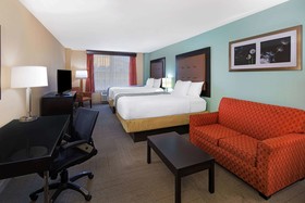 La Quinta Inn & Suites by Wyndham Oxford - Anniston
