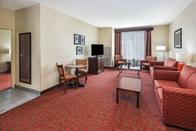 La Quinta Inn & Suites by Wyndham Oxford - Anniston