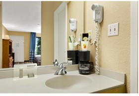 Super 8 by Wyndham Oxford