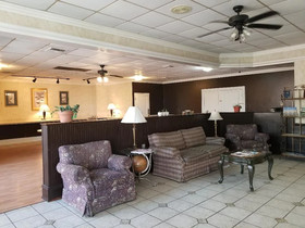 Days Inn by Wyndham Ozark