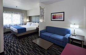 Holiday Inn Express & Suites Birmingham South - Pelham