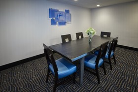 Holiday Inn Express & Suites Birmingham South - Pelham