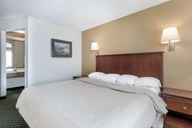 Travelodge by Wyndham Pelham Birmingham