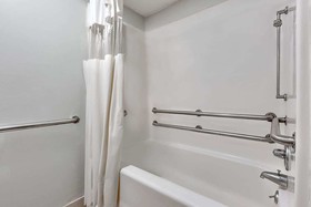 Travelodge by Wyndham Pelham Birmingham