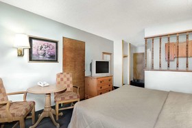 Travelodge by Wyndham Pelham Birmingham