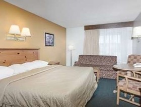 Travelodge by Wyndham Pelham Birmingham
