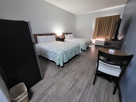 HomeTowne Studios by Red Roof Prattville