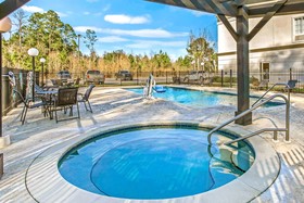 La Quinta Inn & Suites by Wyndham Mobile Satsuma / Saraland