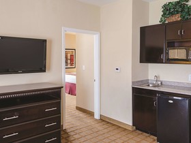 La Quinta Inn & Suites by Wyndham Mobile Satsuma / Saraland