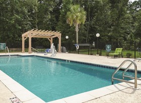 La Quinta Inn & Suites by Wyndham Mobile Satsuma / Saraland