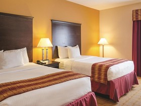 La Quinta Inn & Suites by Wyndham Mobile Satsuma / Saraland