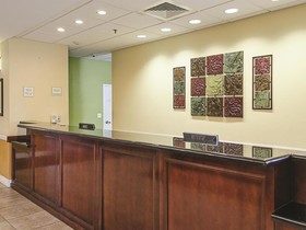 La Quinta Inn & Suites by Wyndham Mobile Satsuma / Saraland