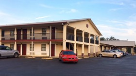 Budget Inn & Suites