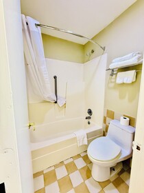 Travelodge by Wyndham Thomasville AL