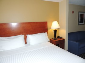 Holiday Inn Express & Suites Birmingham NE - Trussville