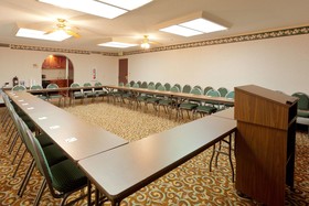 Holiday Inn Express & Suites Birmingham NE - Trussville