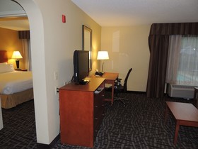 Holiday Inn Express & Suites Birmingham NE - Trussville