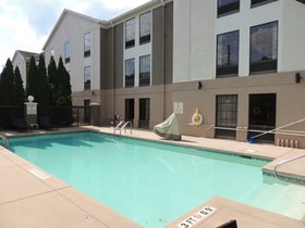 Holiday Inn Express & Suites Birmingham NE - Trussville