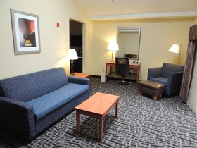 Holiday Inn Express & Suites Birmingham NE - Trussville