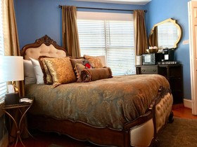 Bama Bed & Breakfast Campus