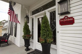 Bama Bed & Breakfast Campus