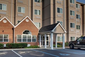 Microtel Inn & Suites by Wyndham Tuscaloosa Near University